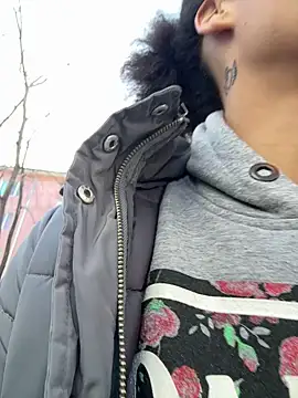 HighEndHotties online show from March 12, 1:37 pm