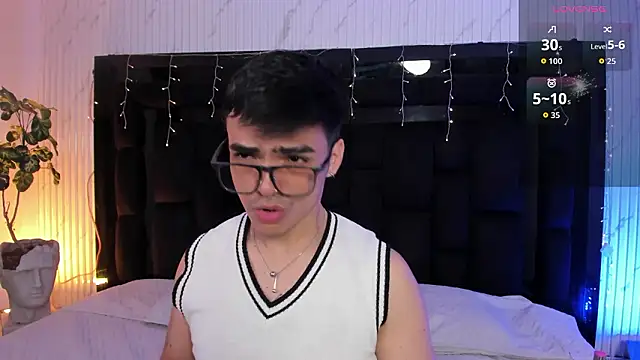 NicoKinggs  online show from March 12, 12:09 pm