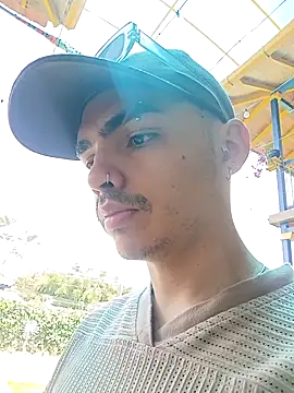 NicoKinggs  online show from April 18, 3:47 pm