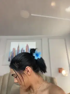 Bella-Ferrer online show from May 1, 6:24 pm