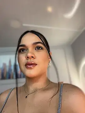 Bella-Ferrer online show from April 29, 6:25 pm
