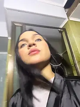 Bella-Ferrer online show from March 13, 6:13 pm