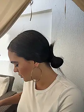 Bella-Ferrer online show from July 17, 4:04 pm