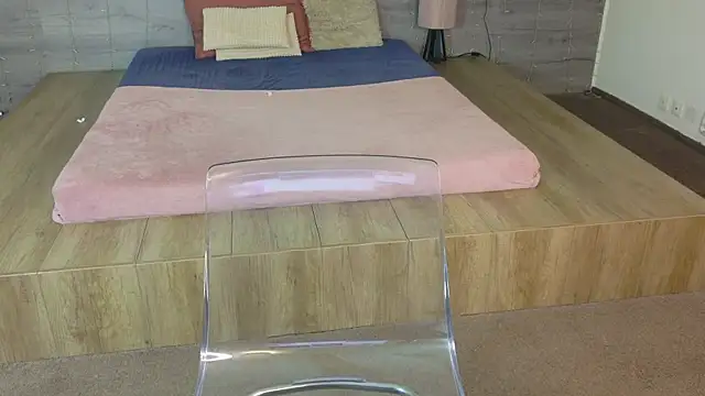 IceBlueBabe online show from April 17, 7:49 pm