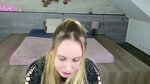 IceBlueBabe online show from March 19, 8:42 pm