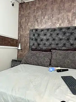 anaiscooper online show from March 14, 3:23 am