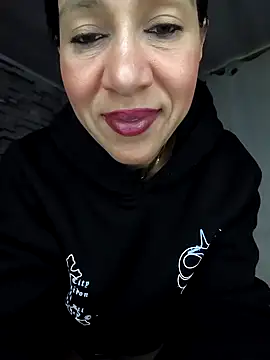 Camillemonroe  online show from May 9, 7:45 am