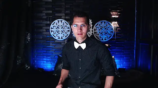 MilanDavid1 online show from April 4, 5:41 pm