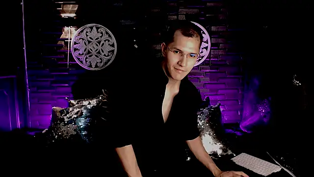 MilanDavid1 online show from March 22, 5:25 pm