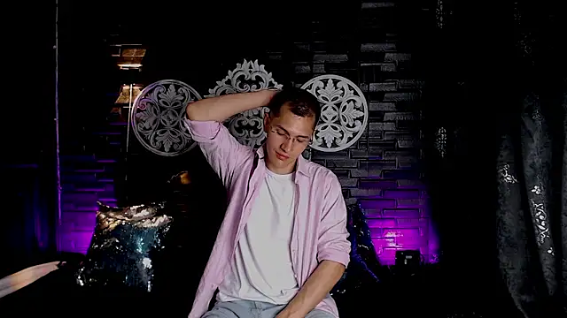 MilanDavid1 online show from March 18, 5:36 pm