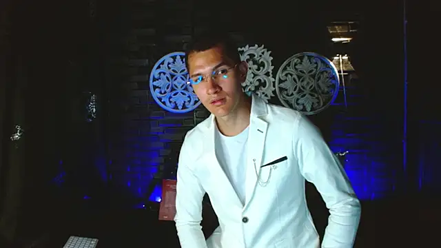 MilanDavid1 online show from March 28, 5:47 pm