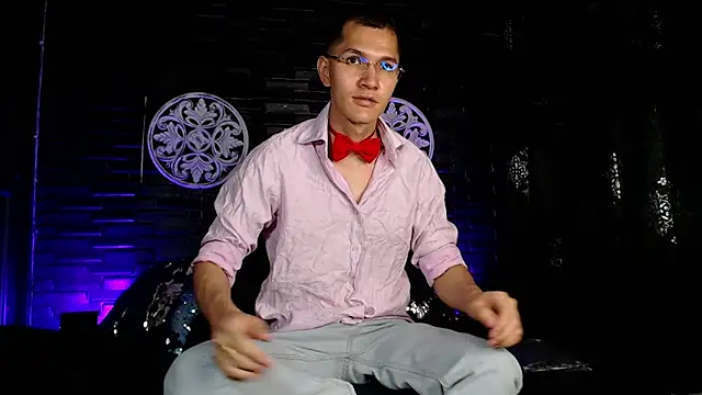 MilanDavid1 online show from April 20, 6:31 pm