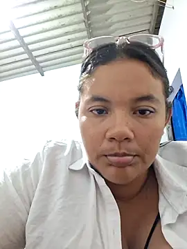 monicarokaforte online show from March 16, 5:44 am