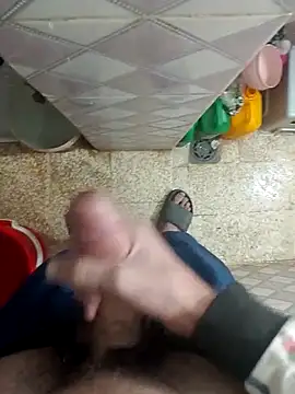 Snapshot of Theonehard12 chatting on March 14, 6:58 pm Theonehard12 online show from March 14, 6:58 pm