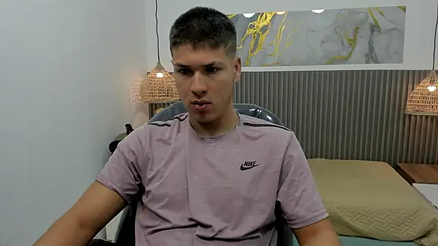 AlessandroFranco online show from April 15, 1:26 pm