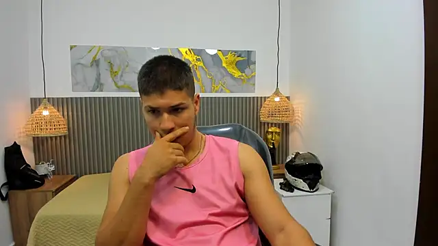 AlessandroFranco online show from June 18, 1:27 pm