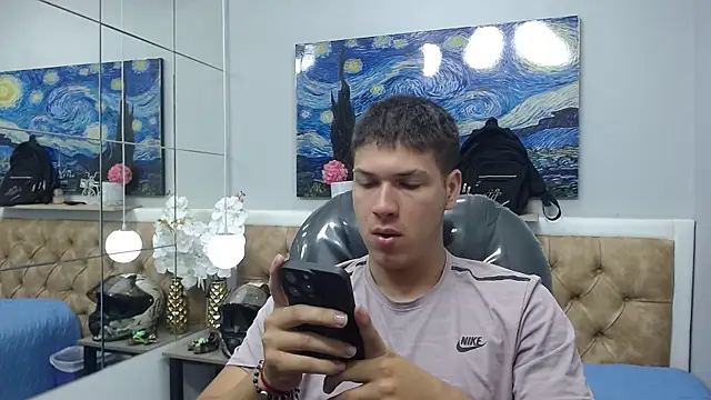 AlessandroFranco online show from June 4, 1:38 pm