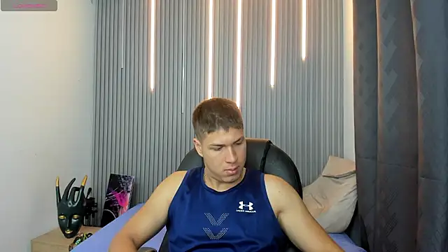 AlessandroFranco online show from May 25, 1:54 pm