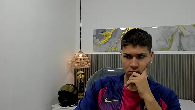 AlessandroFranco online show from April 4, 12:45 pm