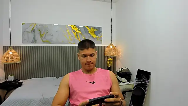 AlessandroFranco online show from June 11, 1:30 pm