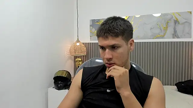 AlessandroFranco online show from April 10, 1:40 pm