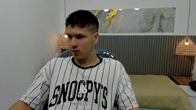 AlessandroFranco online show from April 16, 1:45 pm