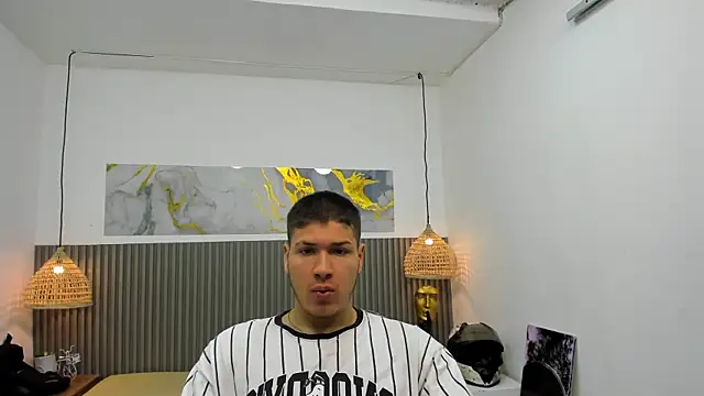 AlessandroFranco online show from June 19, 1:28 pm