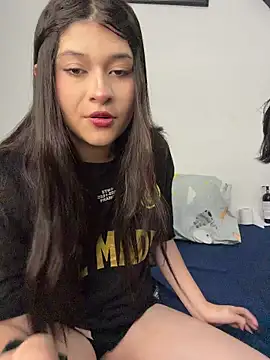 Snapshot of Haru_Ozk chatting on May 13, 7:32 pm Haru Ozk online show from May 13, 7:32 pm