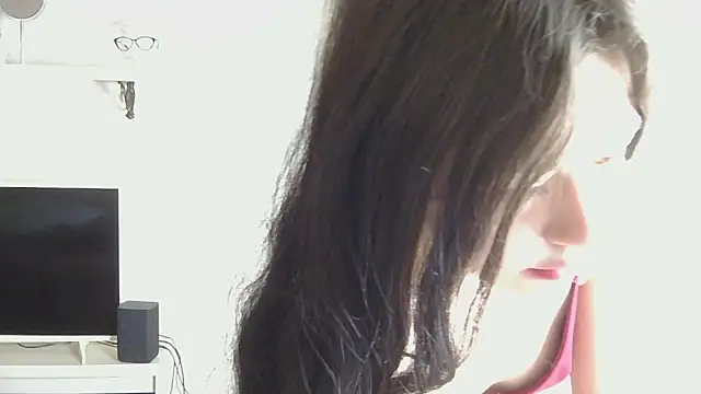 Snapshot of SaltedCaramely chatting on June 17, 9:52 am SaltedCaramely online show from June 17, 9:52 am