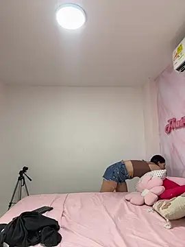 Adalyn Cute online show from April 17, 6:44 pm