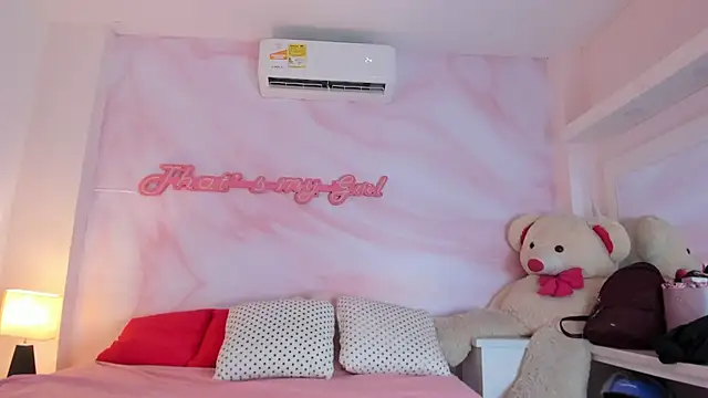 Adalyn Cute online show from May 9, 11:35 am