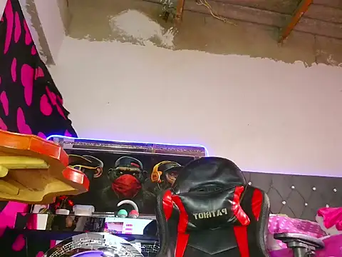 candy aass online show from April 21, 9:43 pm