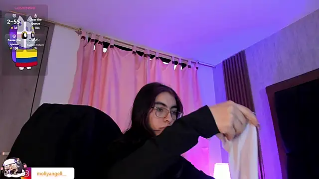 Molly A online show from June 27, 2:45 pm