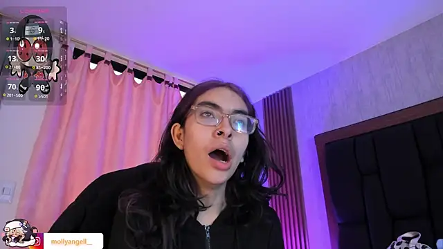 Molly A online show from June 26, 3:07 pm