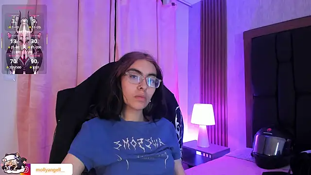 Molly A online show from June 16, 8:31 pm