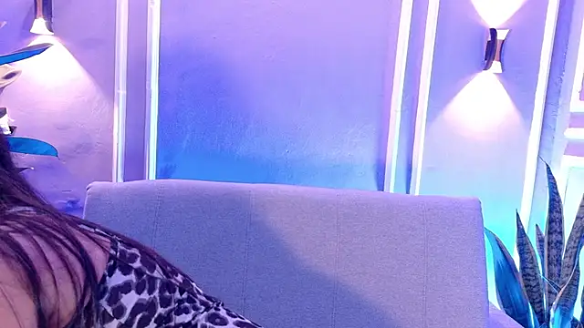 ZoeyMonroe  online show from April 29, 10:05 pm