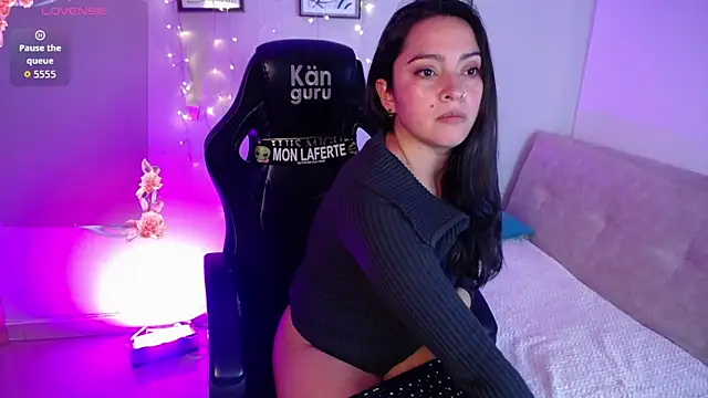 Siara Belle online show from March 24, 9:04 pm