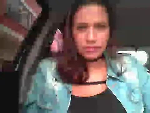 douce 9 online show from March 11, 3:17 pm