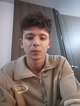 Daniel Roy online show from April 2, 5:25 am