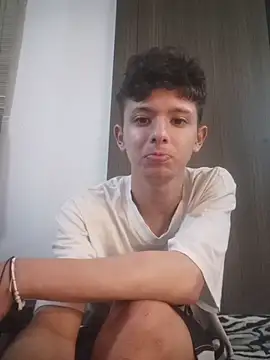 Daniel Roy online show from April 2, 11:22 pm