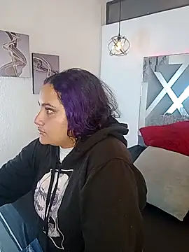 Liily Foxxy online show from July 8, 11:00 am