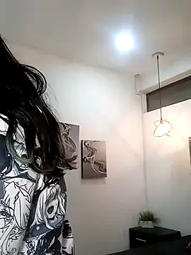 Snapshot of Liily_Foxxy chatting on May 6, 11:14 am Liily Foxxy online show from May 6, 11:14 am