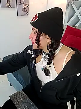 Liily Foxxy online show from April 9, 11:05 am