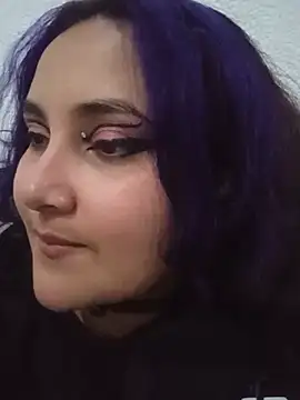 Snapshot of Liily_Foxxy chatting on May 18, 10:20 am Liily Foxxy online show from May 18, 10:20 am