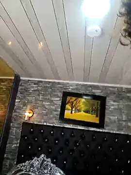 Kittylatina  online show from April 9, 3:19 am