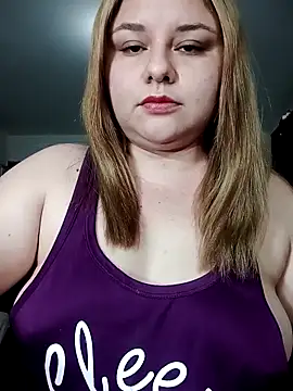 jennyyhottt online show from April 14, 6:35 pm