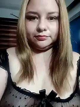 Snapshot of jennyyhottt chatting on April 21, 6:36 pm jennyyhottt online show from April 21, 6:36 pm