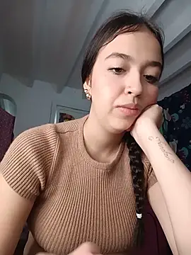 Kitty Loveee online show from May 18, 9:52 pm