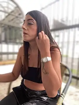 Electra Pinkk online show from April 11, 2:10 pm