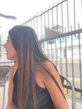 Electra Pinkk online show from April 8, 1:34 pm